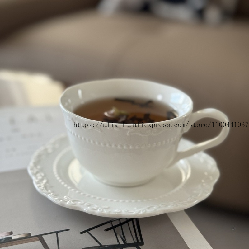 Coffee Tea Set Up - ฝรั่งเศสหรูหรานูนดอกไม้ถ้วยกาแฟและชุดจานประณีตชายามบ่ายถ้วยเซรามิค