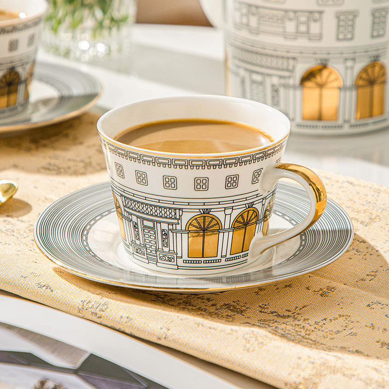 Coffee Tea Set Up - สถาปัตยกรรมถ้วยและจานรองแก้วกาแฟยุโรปหรูหราภาษาฝรั่งเศสคําทองทาสีชายามบ่ายจานขนมหวานห้องครัว